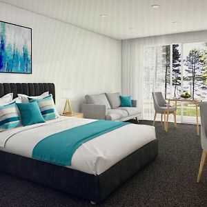 Ensenada Motor Inn And Suites